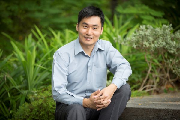 SMU Associate Professor Tsai Ming-Hong