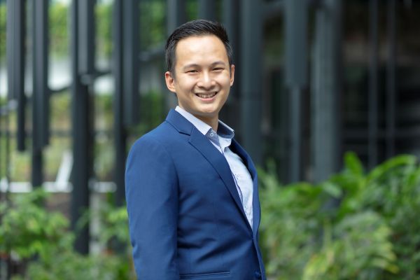 SMU Assistant Professor Nathan PENG