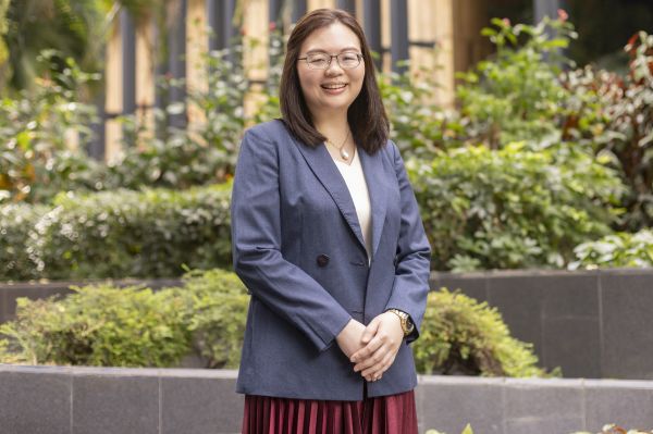 SMU Assistant Professor Sarah WONG