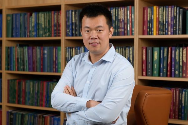 SMU Associate Professor Liu Nengye