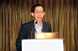 SMU congratulates Professor Lim Ee-Peng for being appointed as an Associate Editor of a top-tiered Data Management and Engineering journal   