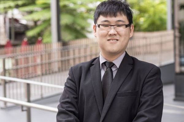 SMU Assistant Professor Vincent OOI